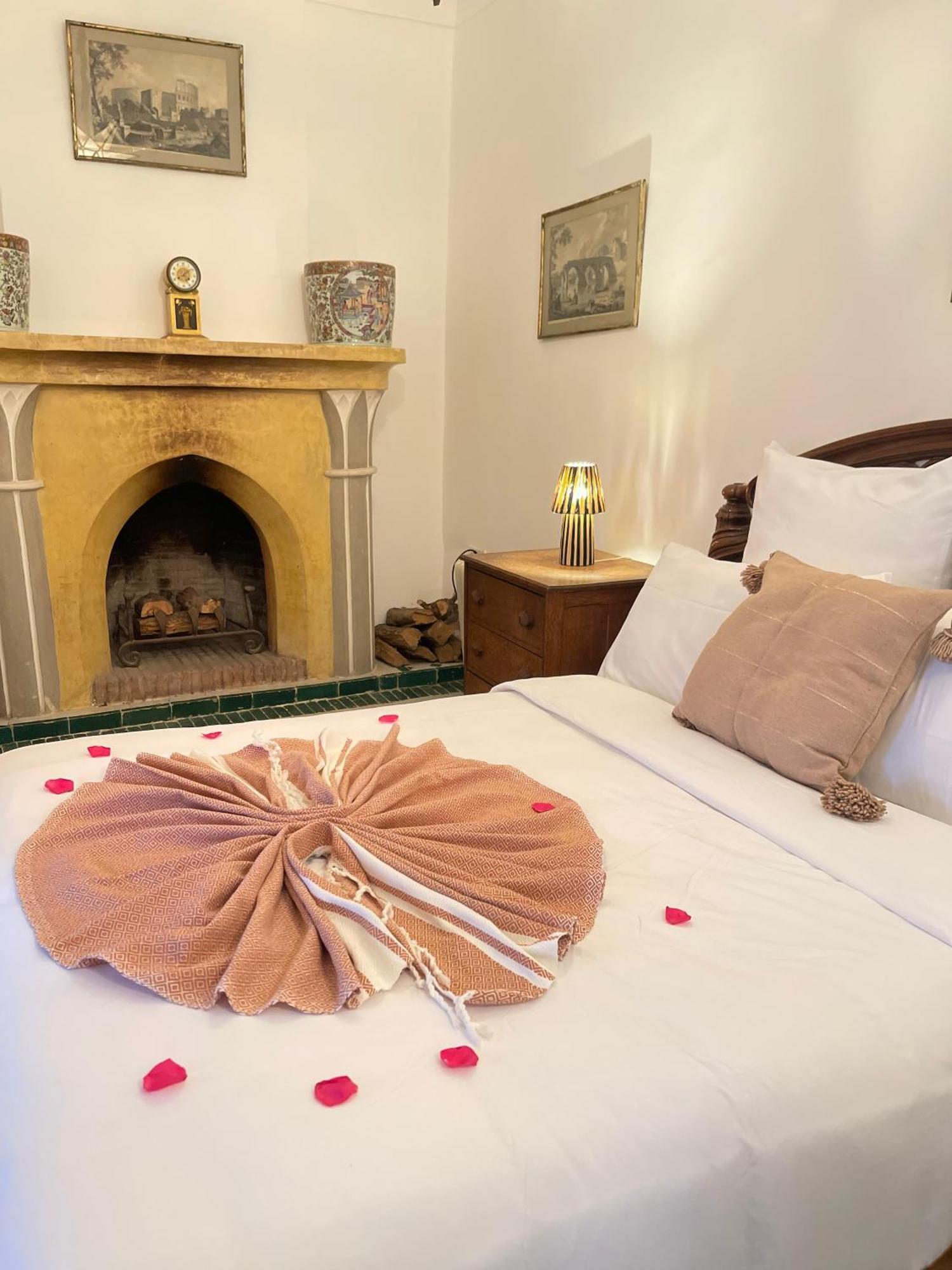 Dar Sydney Bed & Breakfast Маракеш Стая снимка