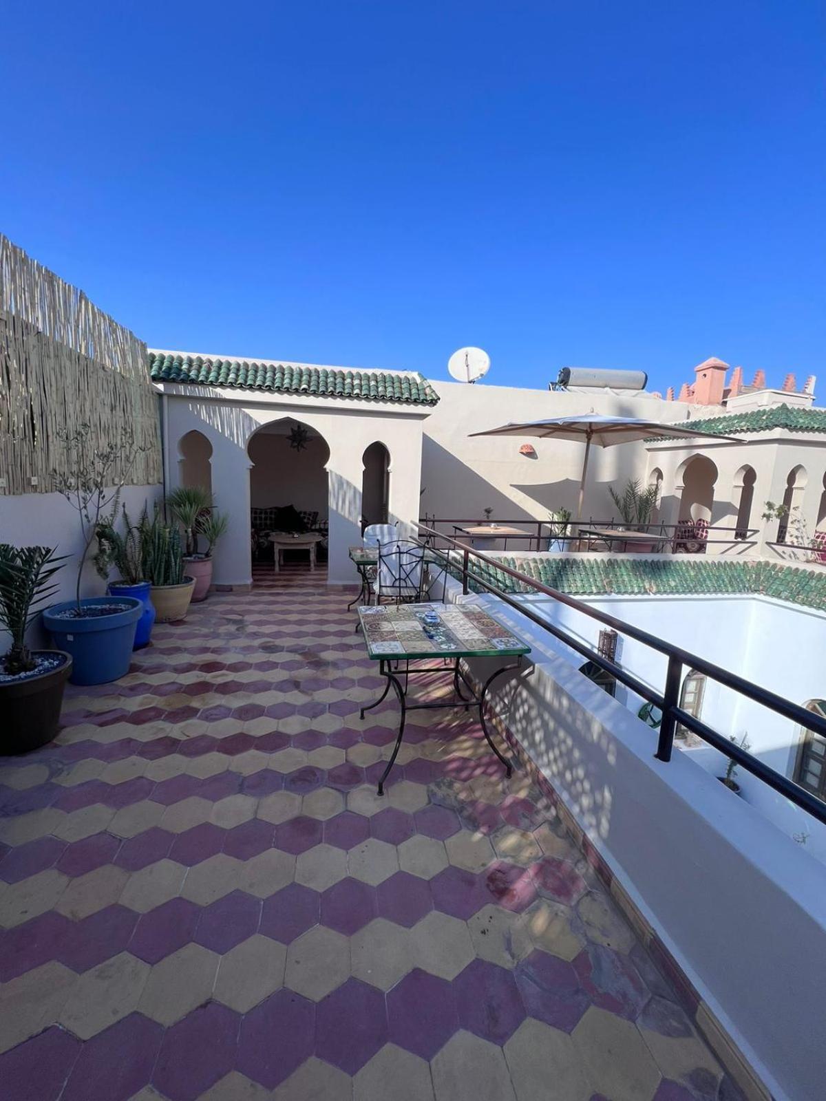Dar Sydney Bed & Breakfast Маракеш Екстериор снимка