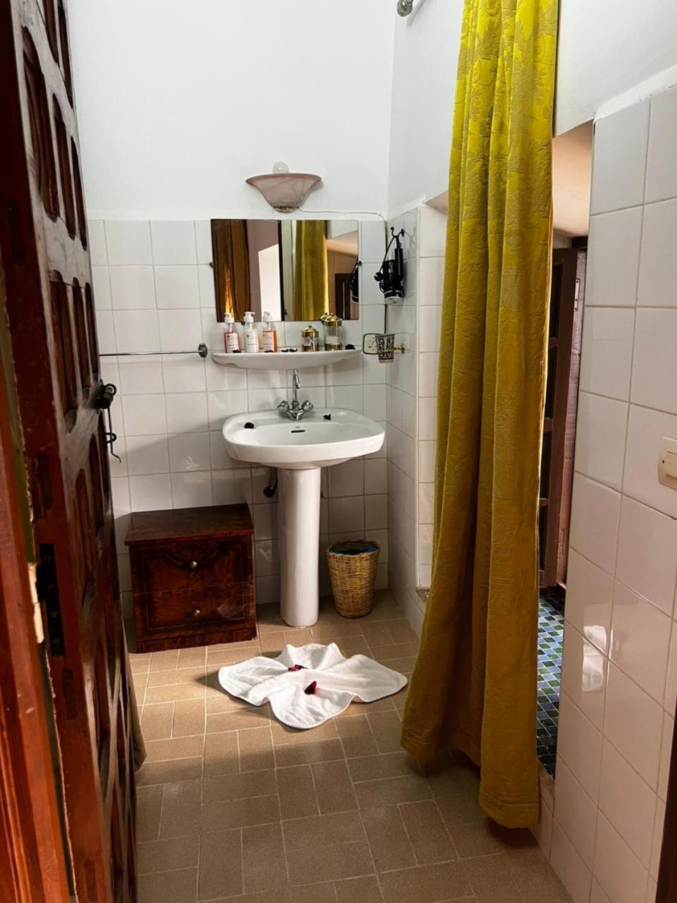 Dar Sydney Bed & Breakfast Маракеш Екстериор снимка