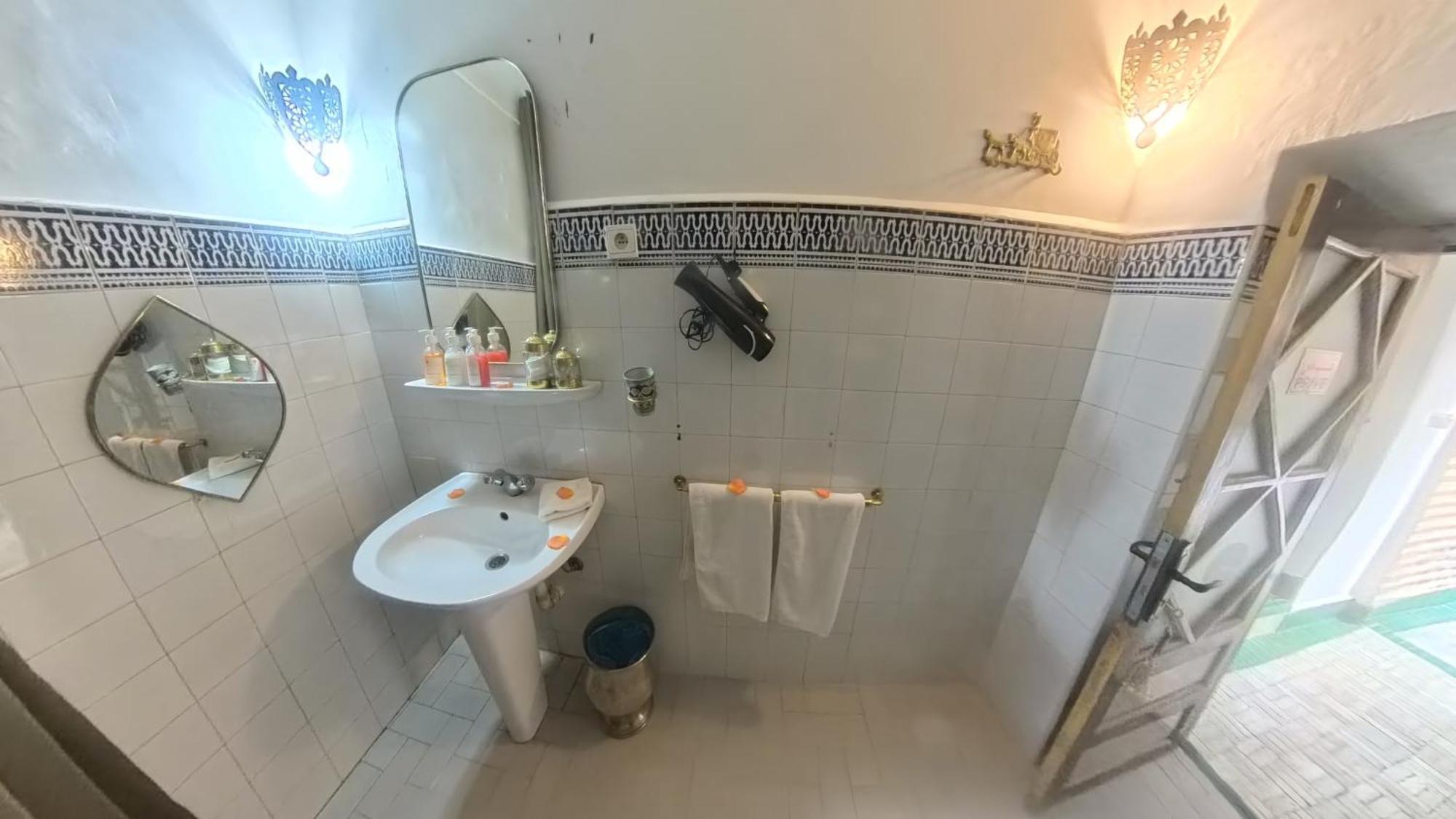 Dar Sydney Bed & Breakfast Маракеш Екстериор снимка